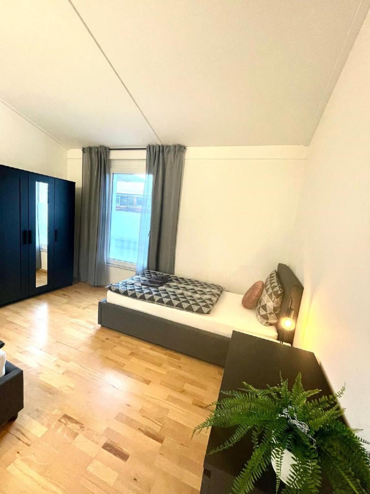 Geraeumiges Ferienhaus In Koblenz Koblencja Zewnętrze zdjęcie