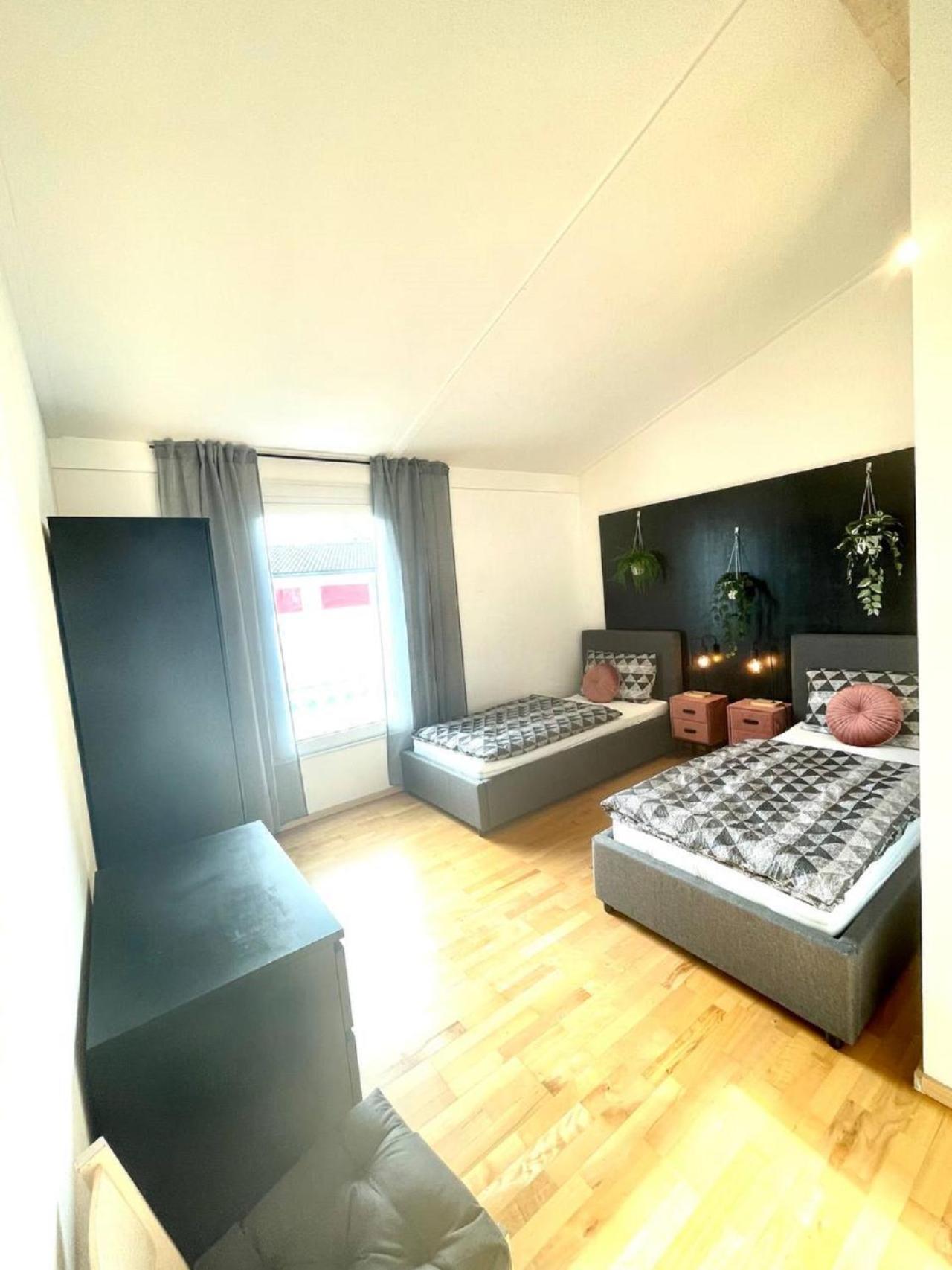 Geraeumiges Ferienhaus In Koblenz Koblencja Zewnętrze zdjęcie